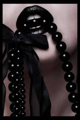black lipstick beads photo: Gothic Black Beads, Ribbon, Lipstick blackpearls.jpg
