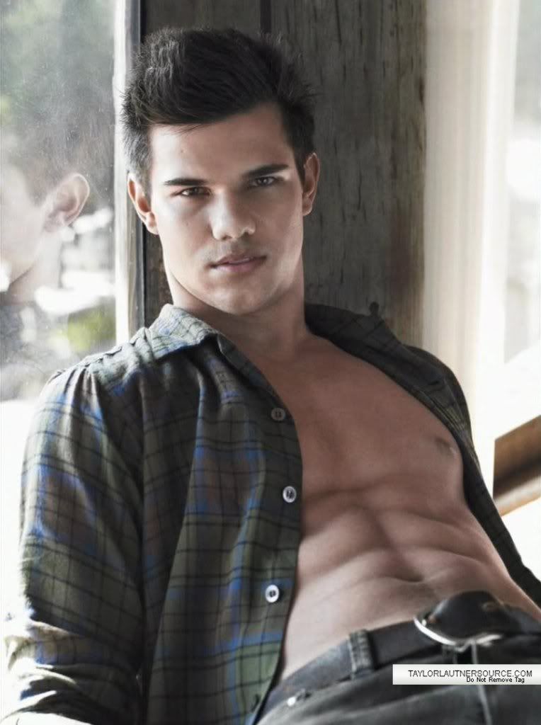 taylor lautner shirtless. 02-6.jpg Taylor Lautner