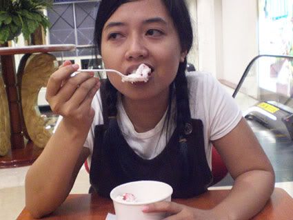 Saya Suka Ice Cream Saya Suka Ice Cream