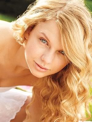 how to do taylor swift makeup. taylor swift no makeup on.