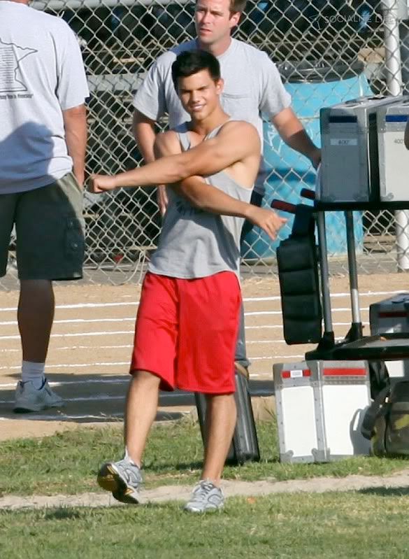 taylor lautner and taylor swift. taylor-lautner-taylor-swift-