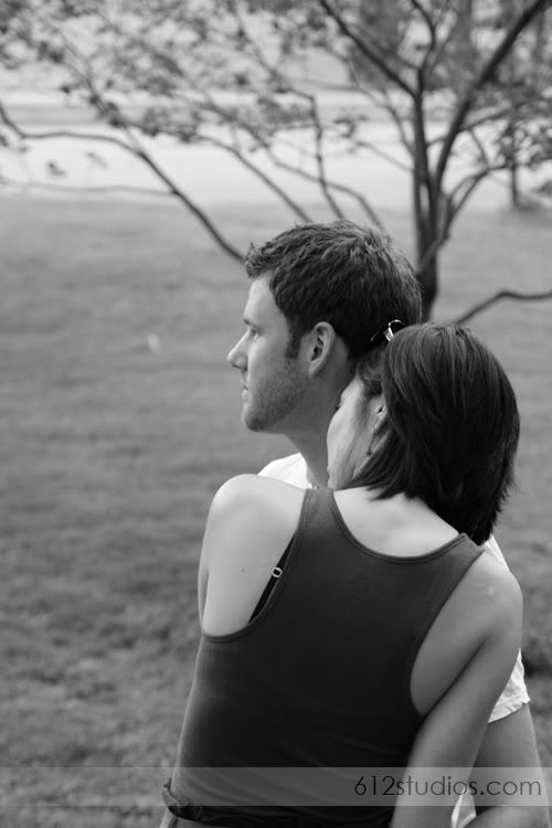 612 studios - Engagement photos at Lake Nakomis in Minneapolis